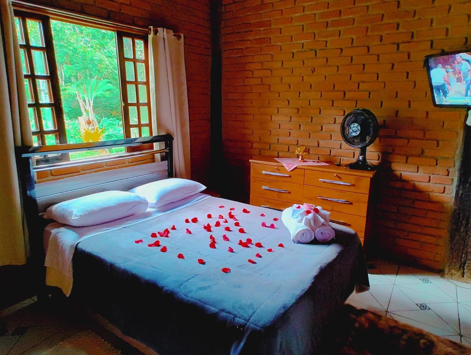 Chale Vale Das Flores - Visconde De Maua Rj エクステリア 写真